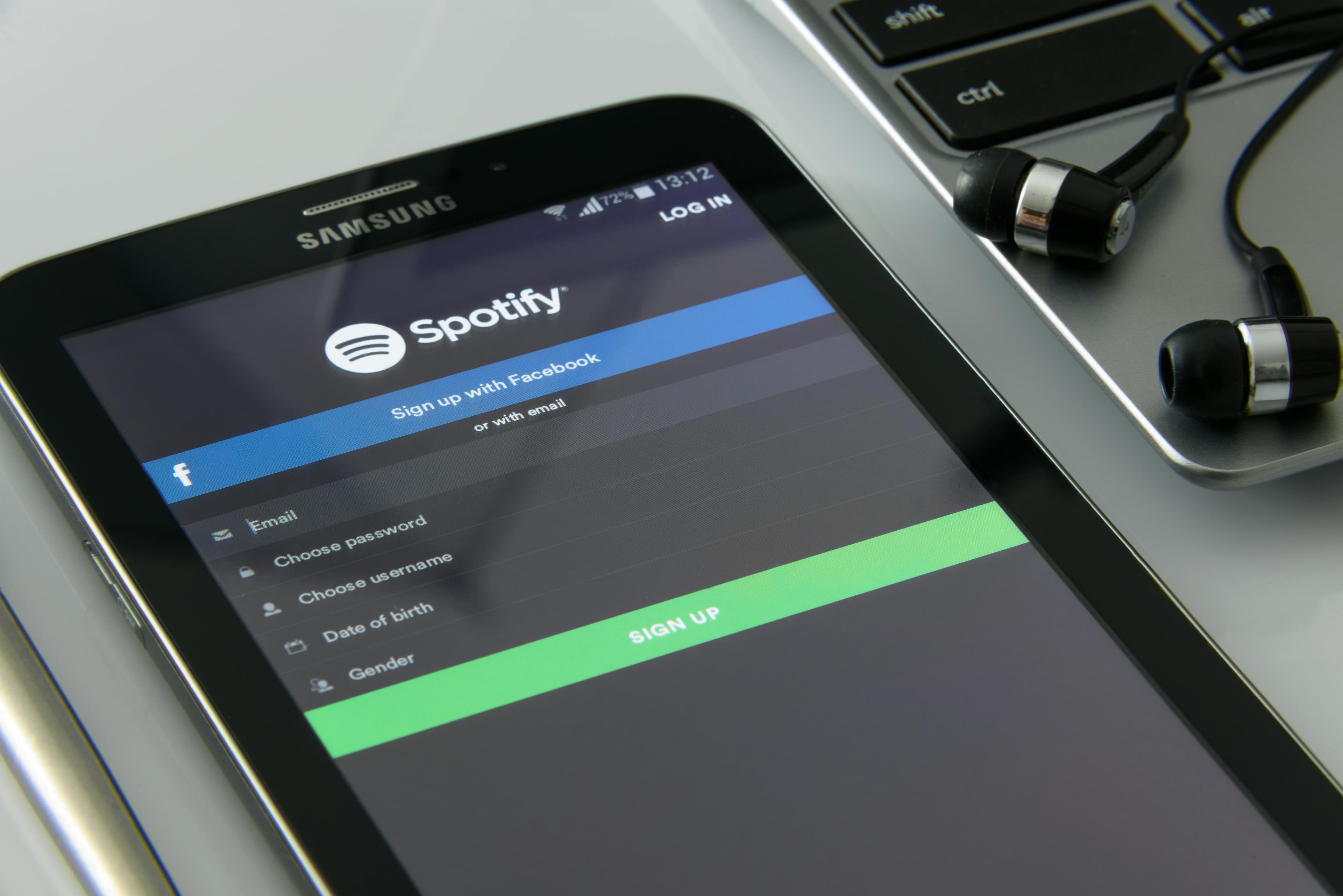 How to Set Up Your New Phone or Tablet Like a Pro